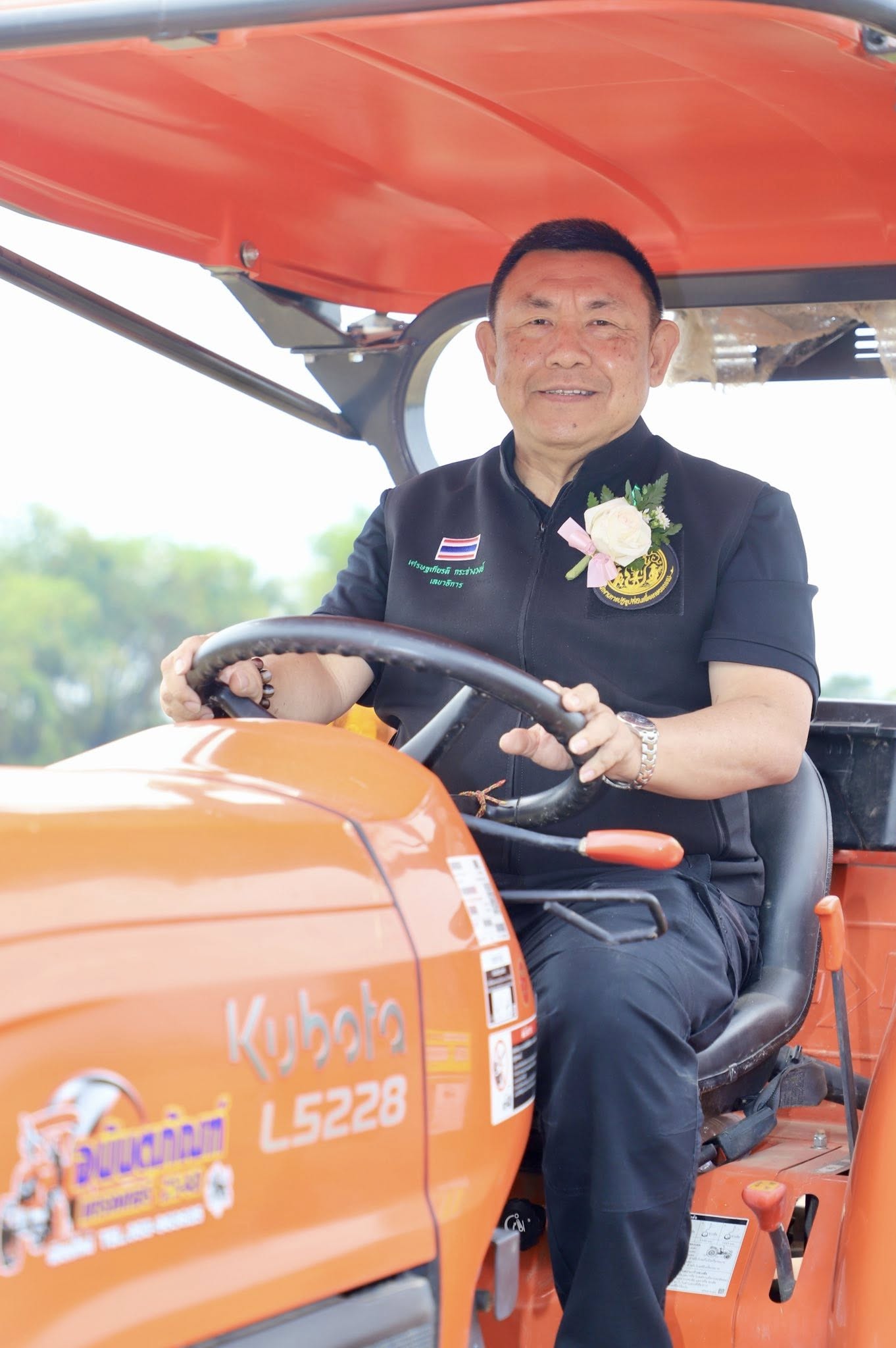 title - เลขาฯ ส.ป.ก. ร่วมงาน “ไถกลบ ตอซัง สร้างดินยั่งยืน ฟื้นสิ่งแวดล้อม”